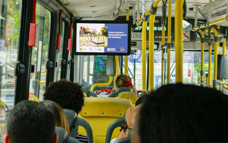 Rio de Janeiro (RJ) 24/12/2023 - Rio faz campanha em ônibus para prevenir desaparecimento de crianças Foto: Prefeitura Rio de Janeiro/Divulgação
