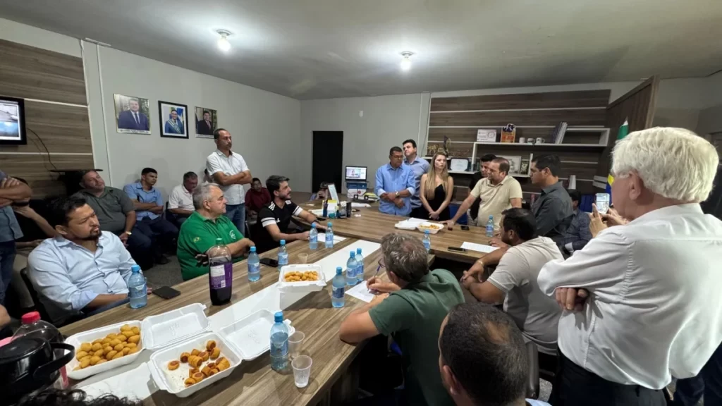 FACER participa de reunião com representantes do setor madeireiro que buscam apoio em Rondônia