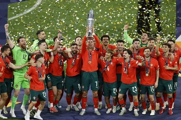 Portugal bate Espanha nos pênaltis e é bicampeão da Liga das Nações