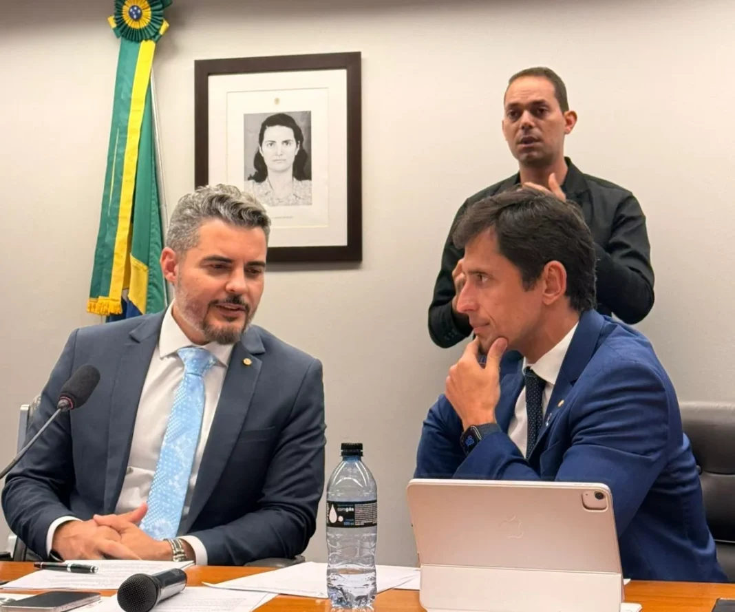 Thiago Flores defende empreendedorismo inclusivo e tem relatório aprovado na Câmara