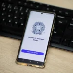 Brasil chega a 1,8 milhão de novos empregos com carteira assinada em 10 meses