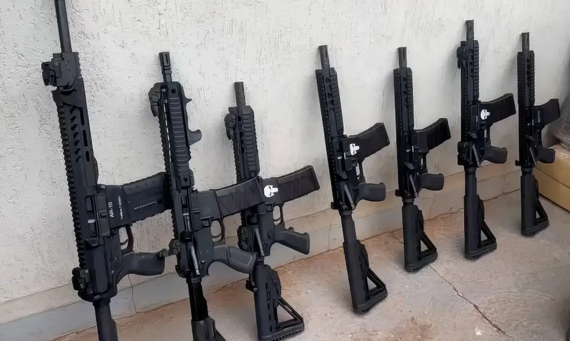 Operação da PF apreende grande quantidade de maconha e armas, no Paraná. Foto: PF/Divulgação