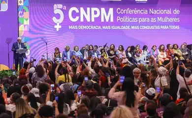 Brasília (DF), 29/09/2025 – O presidente Luiz Inácio Lula da Silva participa da cerimônia de abertura da 5ª conferência nacional de políticas para as mulheres.
Foto: Antonio Cruz/Agência Brasil