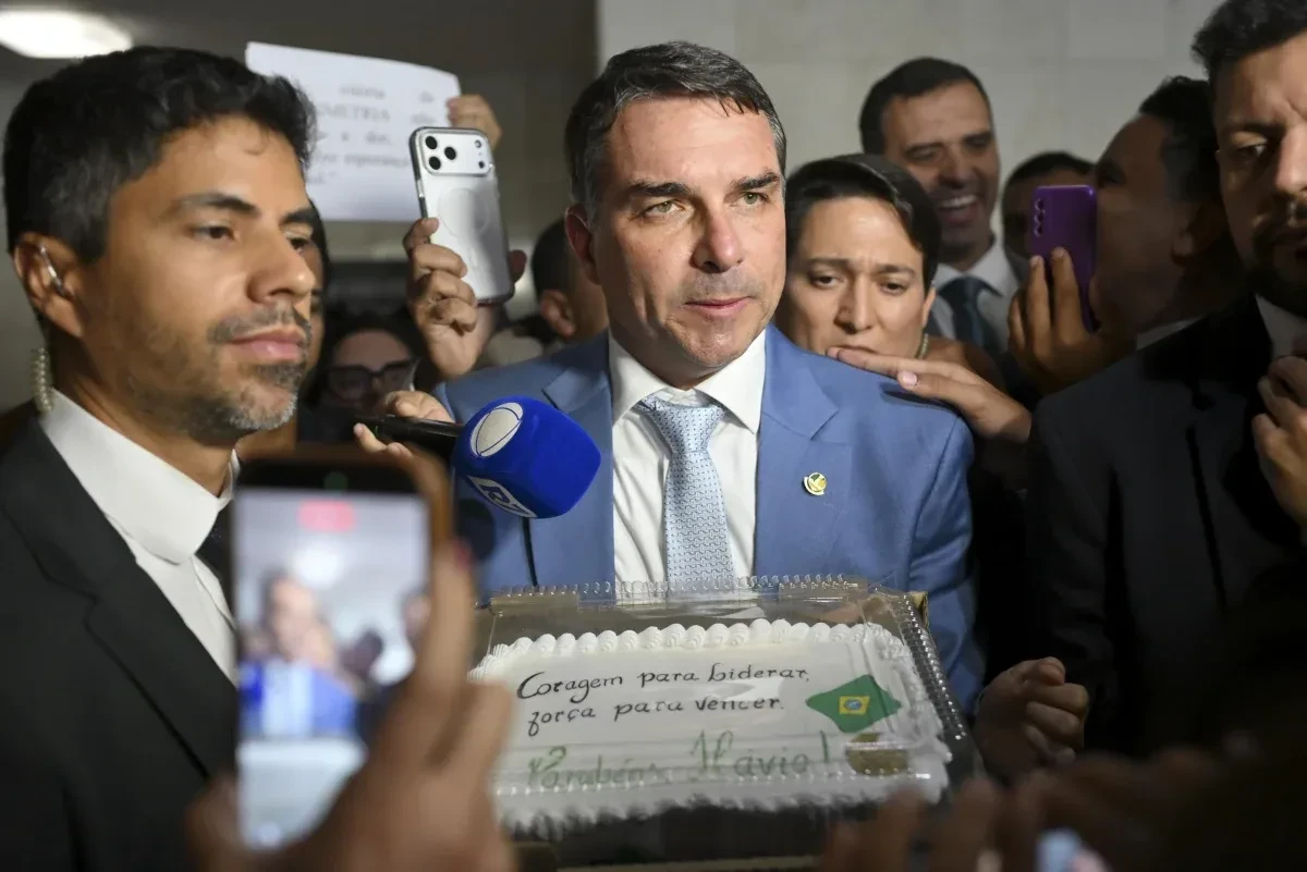 Senador Fl..vio Bolsonaro (PL-RJ) concede entrevista...Foto: Ton Molina /Ag..ncia Senado 