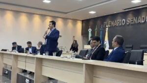 Autoridades presentes na solenidade