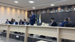 Prefeito Tony Pablo durante a solenidade